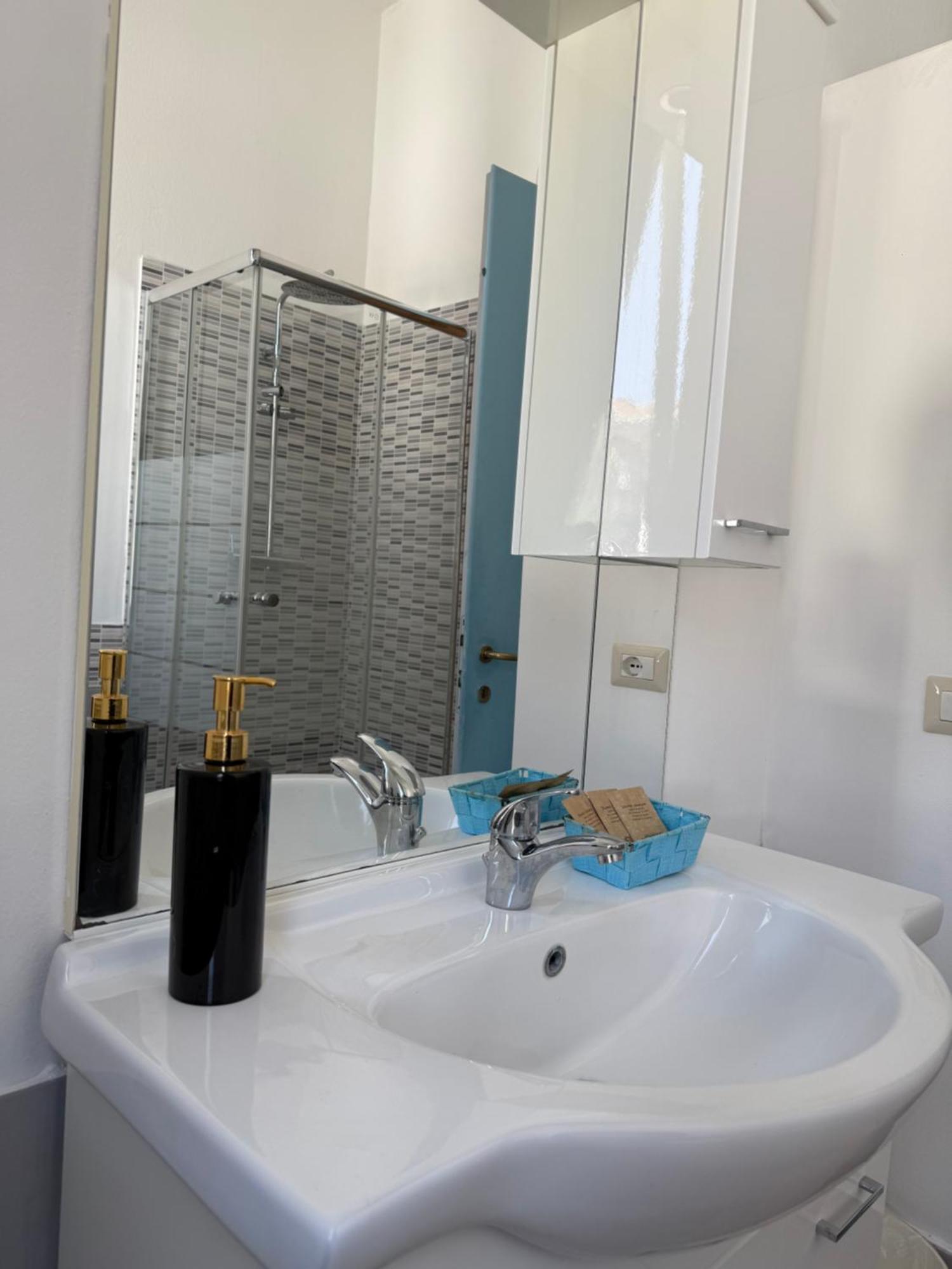 Easyrooms One Parma Esterno foto